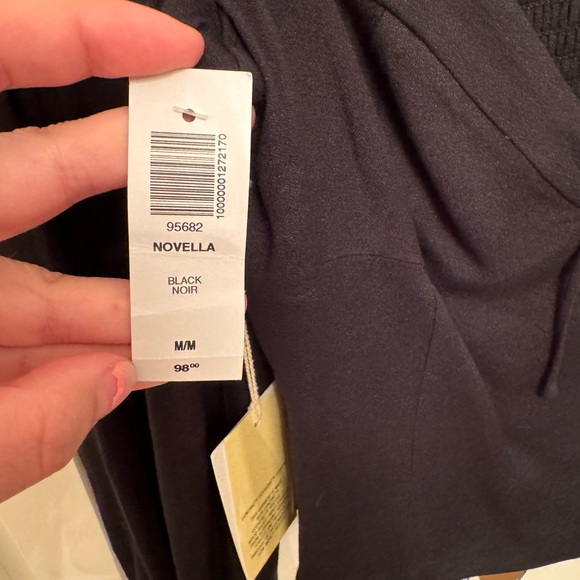 Aritzia Novella Blouse - Picture 3 of 5